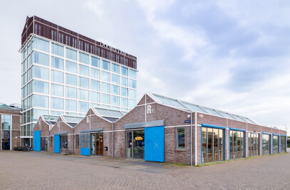 Transformation of four monumental halls